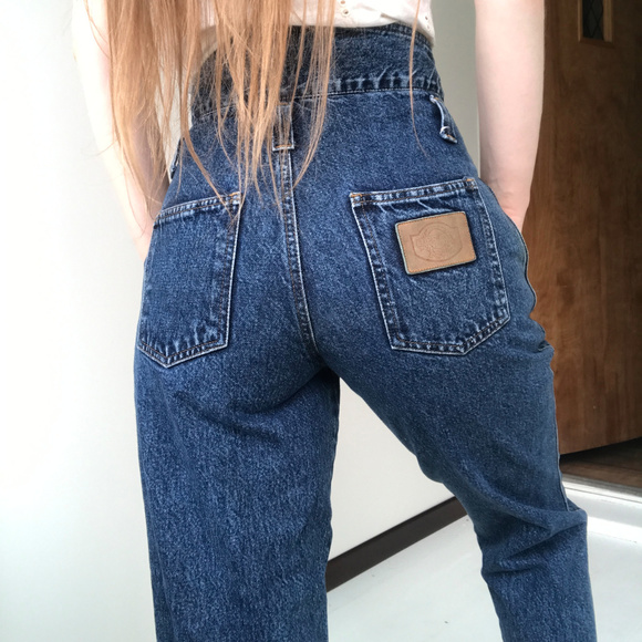 Vintage Denim - Vintage Ultra High Rise Mom Jeans-E